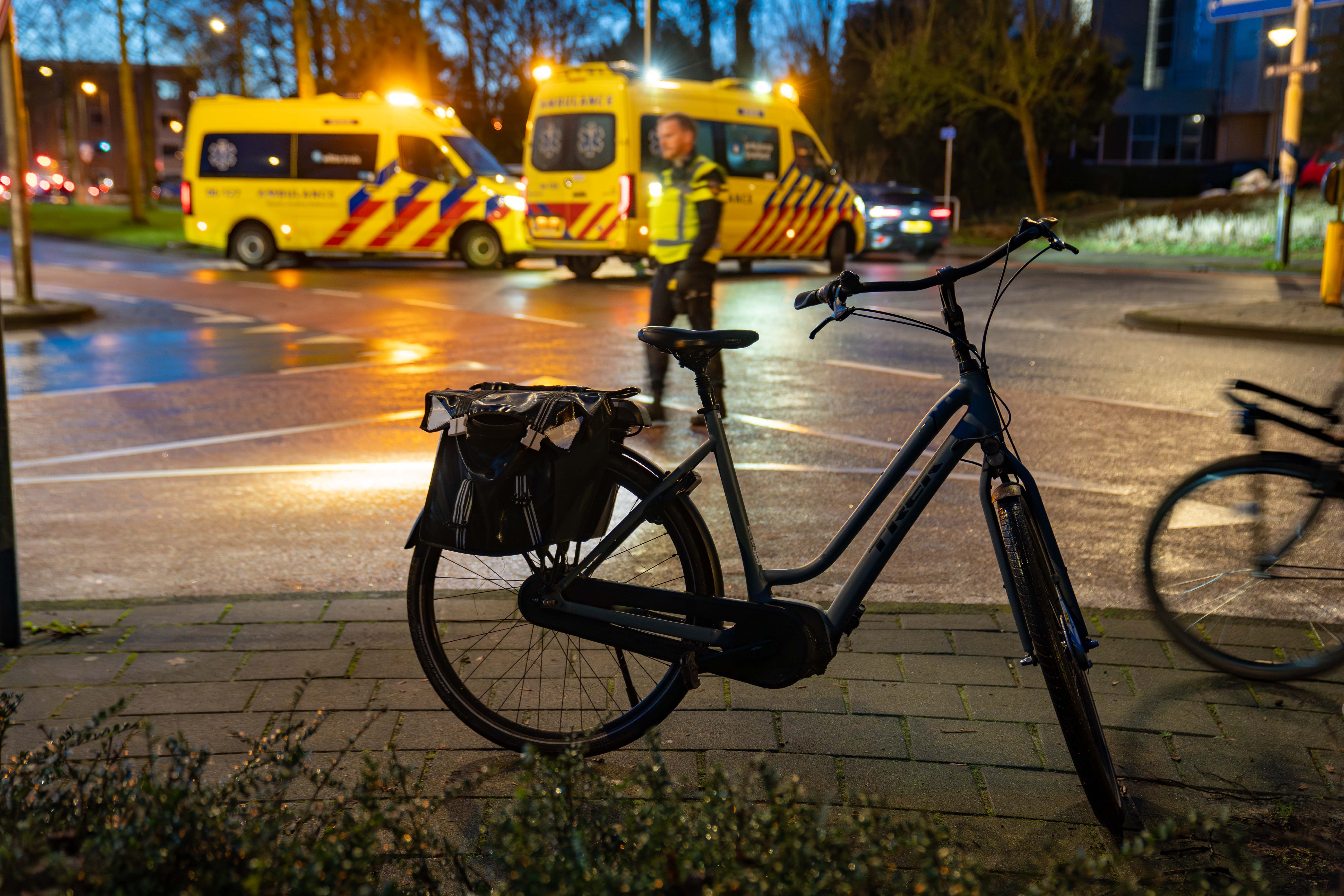 7wOMA9tTA5VQ-Fietser-ernstig-gewond-gladheid-Deventer-1.jpg