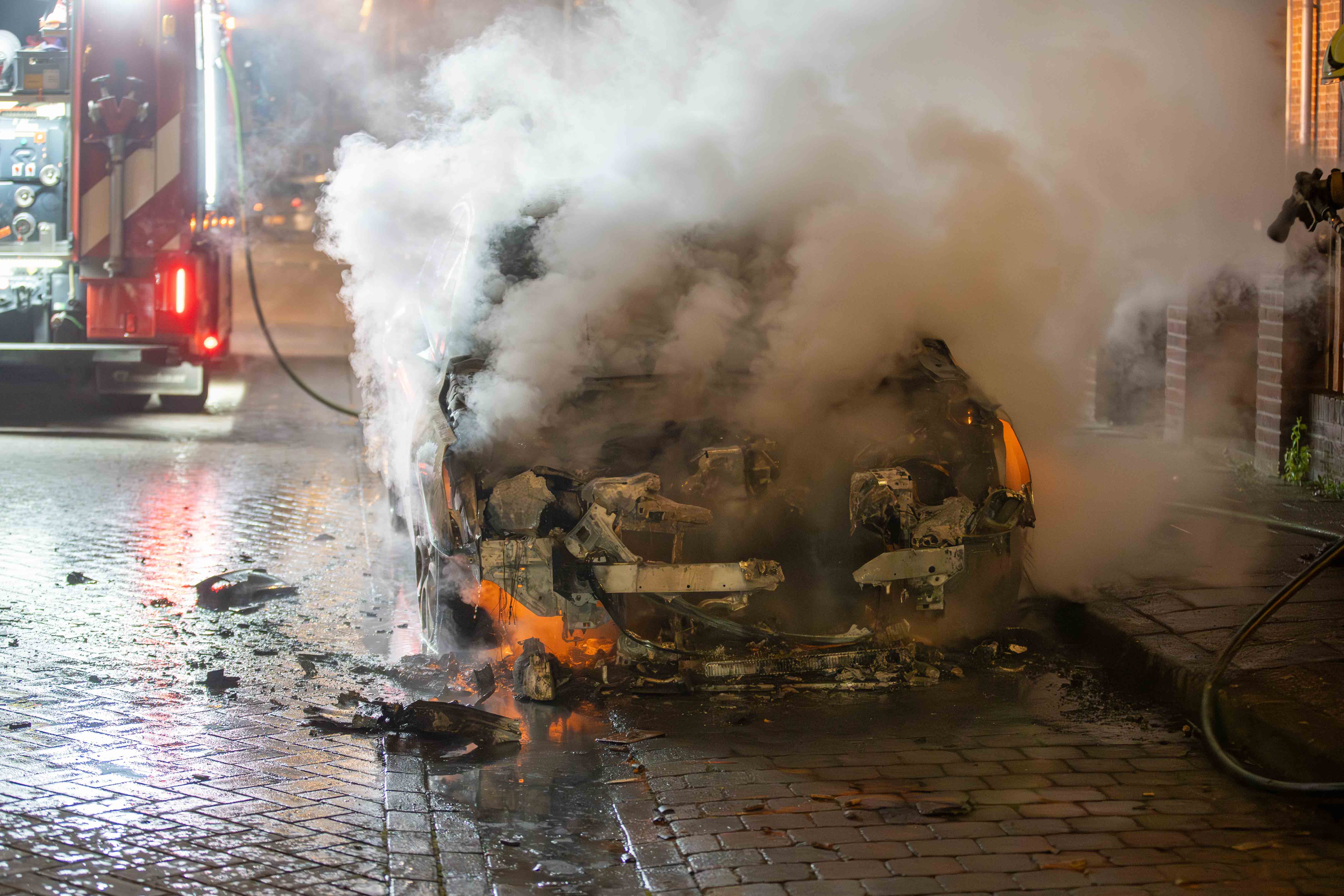 WWt8lzlKyBY5-Autobrand-Tabakstraat-Deventer-5.jpg