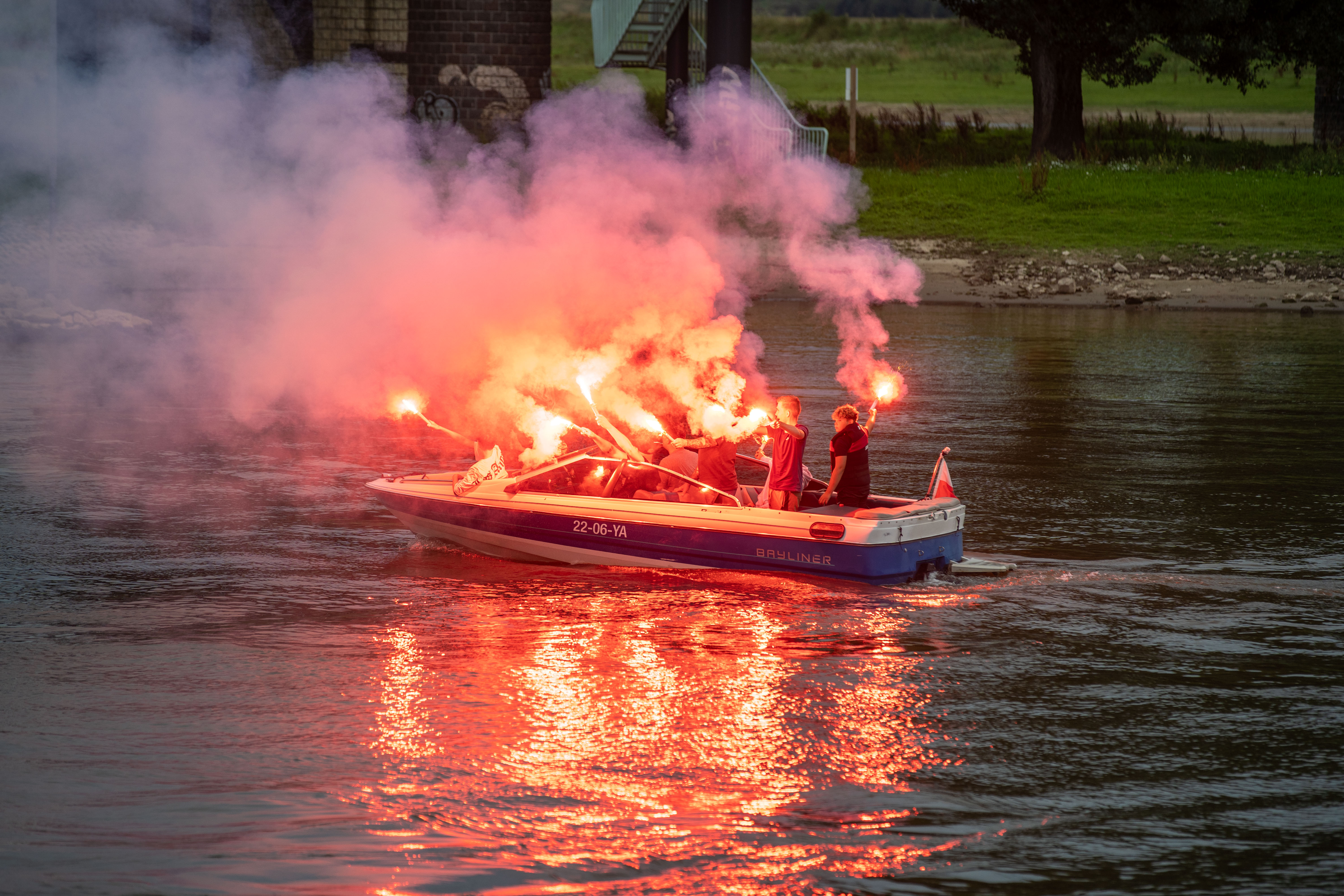 c5iGUgAhDFn2-Sfeeractie-GAE-Wilhelminabrug-2.jpg