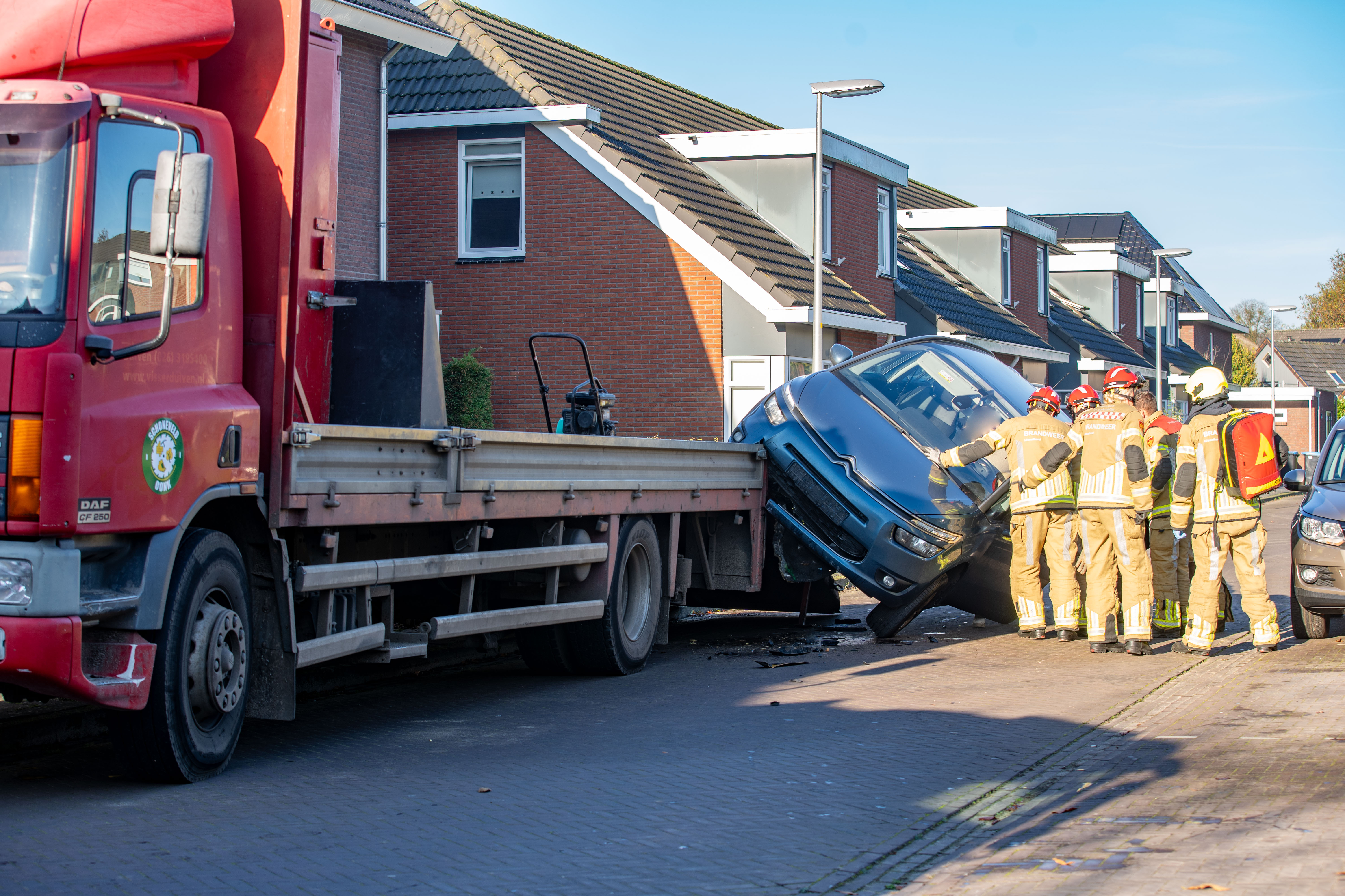 idKr42Et6E77-Auto-vrachtwagen-Schalkhaar-3.jpg
