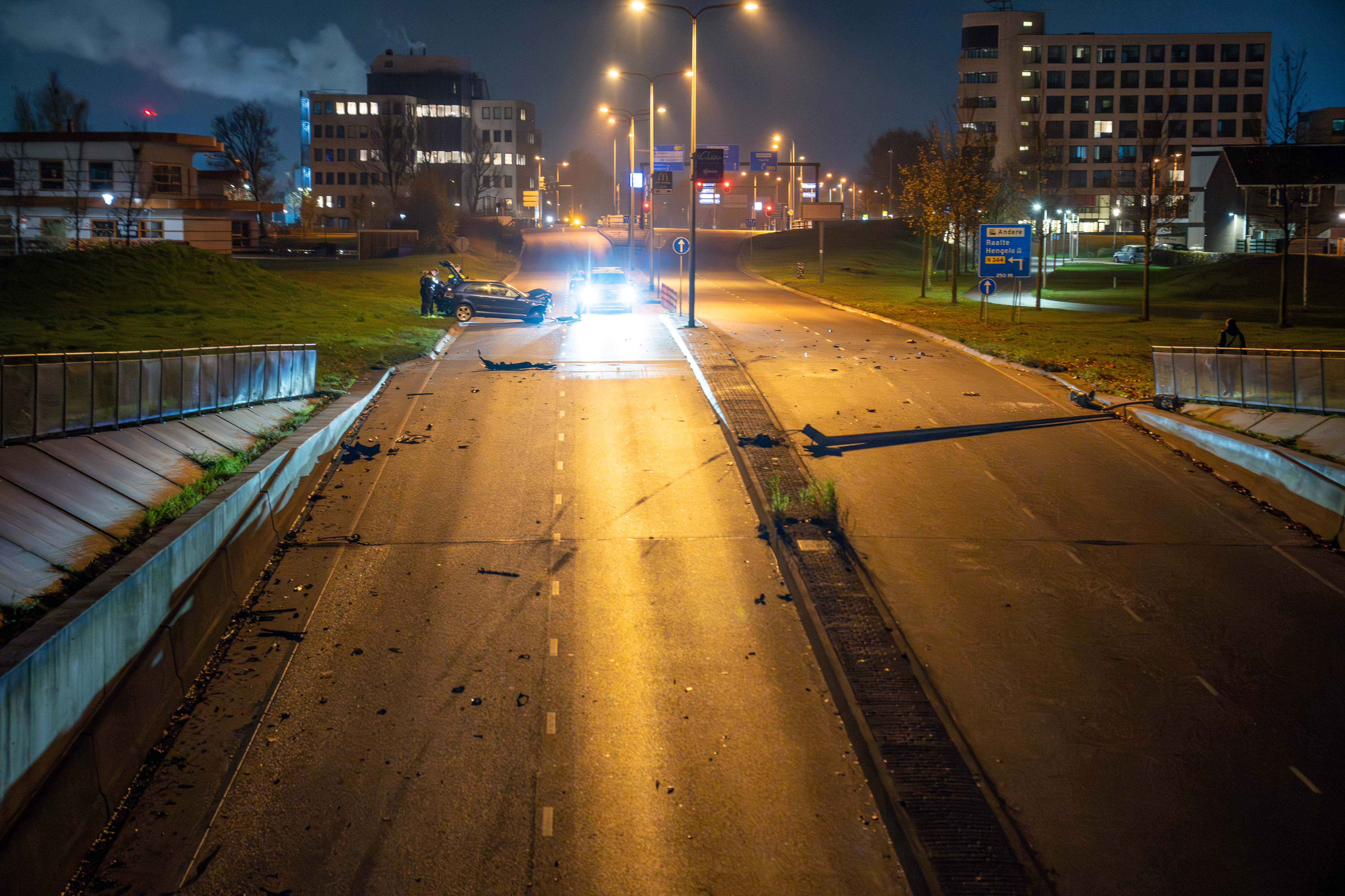 q0F3hzFPDu3T-Crash-straatrace-Deventer-2.jpg